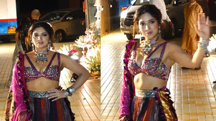 Diwali Party में Bhumi Pednekar के लुक ने किया घायल, फुलझड़ी बन इतराती नजर आईं एक्ट्रेस