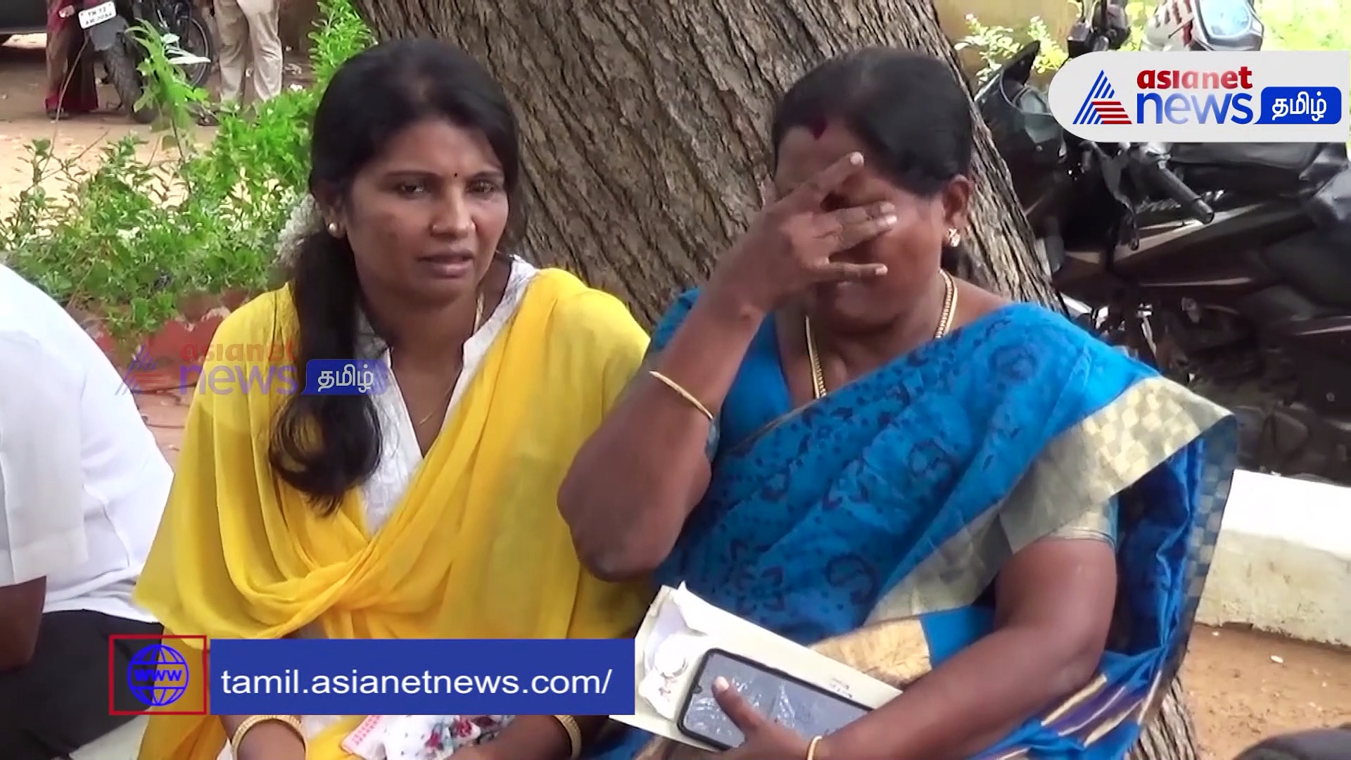நெல்லை ராதாபுரம் யூனியனில் சல சலப்பு; பெண் கவுன்சிலரை மிதித்துச் சென்றாரா யூனியன் சேர்மனின் உறவினர்!!