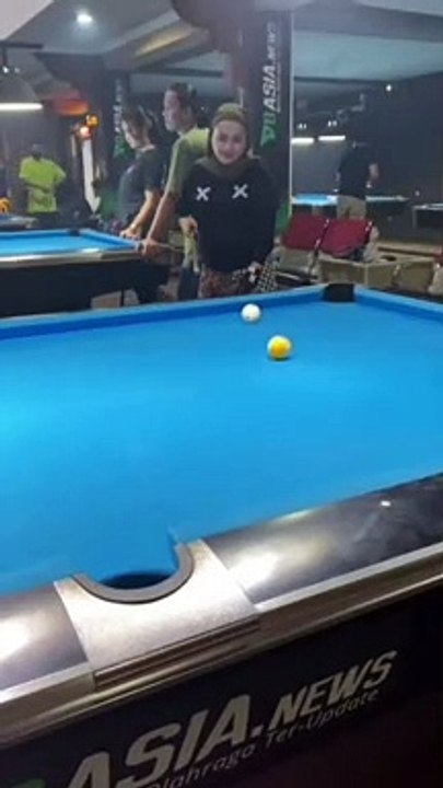 Cantik main biliar