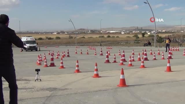 Kars sağlık haberi: Kars'ın ambulans şoförleri kışa hazır