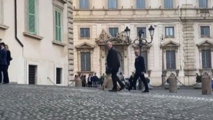 L'arrivo alla spicciolata dei ministri al Quirinale