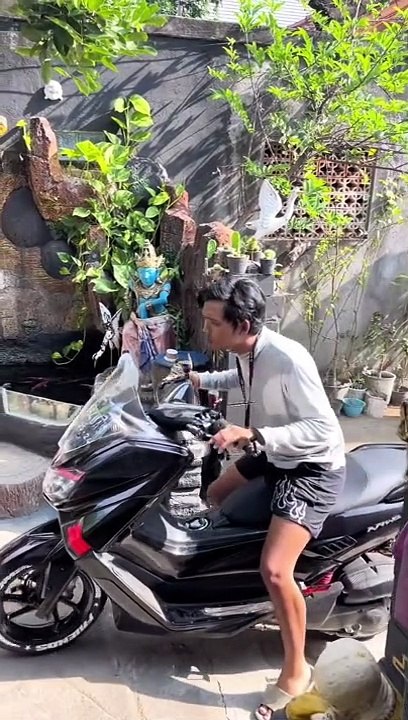 Gas pura pura Horror Bule VS Jawa