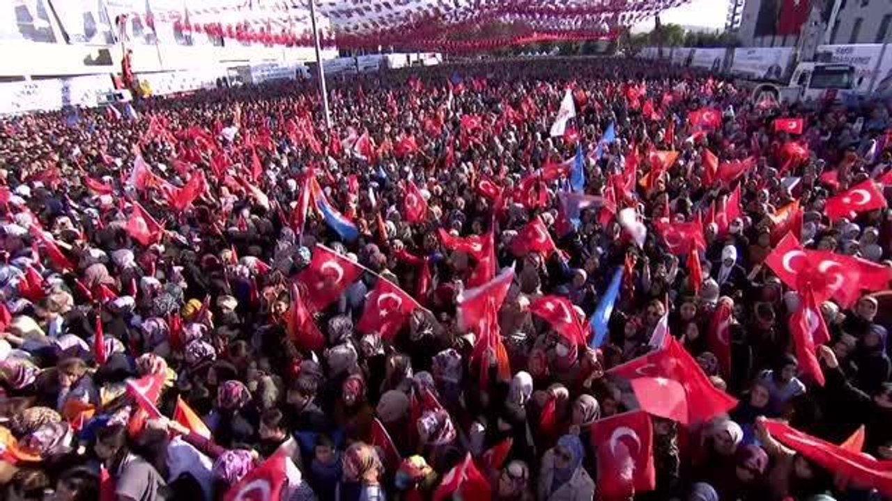 Bakan Kurum: "Biz eser üretirken, algı üretenlere en güzel cevabı siz vereceksiniz"