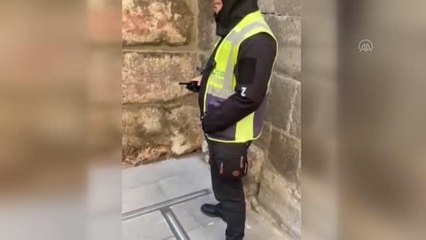 Ruhsatsız 2 tabanca ele geçirildi