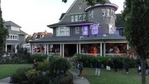 ABD'de Cadılar Bayramı için süslenen evler birbiriyle yarışıyor