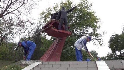 Herson'dan Odessa'ya yerleşen Ukraynalılar topluluk çalışması gününe katıldı