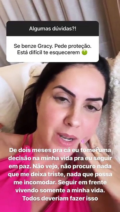 Graciele Lacerda respondeu: 'Não vejo, não procuro nada que me deixa triste, nada que possa me incomodar. Seguir em frente vivendo somente a minha vida'
