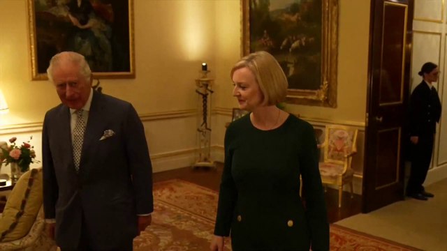 فندق لعابري السبيل.. سخرية على مواقع التواصل من رئاسة وزراء بريطانيا