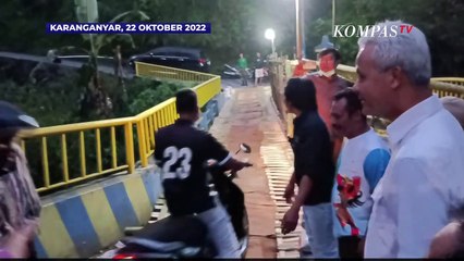 Dapat Laporan dari Teman Kecil, Ganjar Langsung Cek Jembatan Longsor di Karanganyar