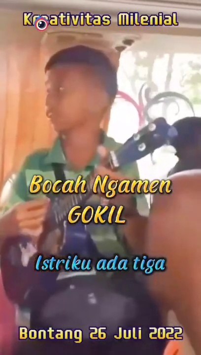 Bocah Ngamen Gokil - Pengamen Bernyanyi di Dalam Bus