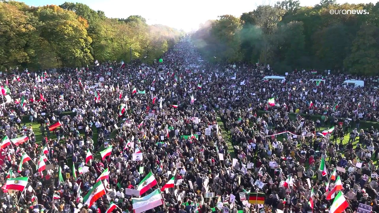Emotionale Massen-Demo in Berlin: 'Unsere Herzen sind bei euch'