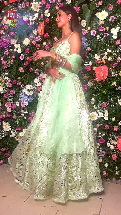 Watch | Bollywood actress Ananya Panday looked every bit stunning at Ekta Kapoor's Diwali bash