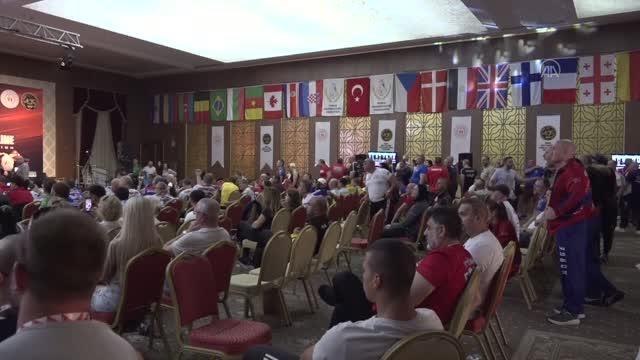 Bilek güreşinde bileği bükülmez sporcularla zirve hedefi