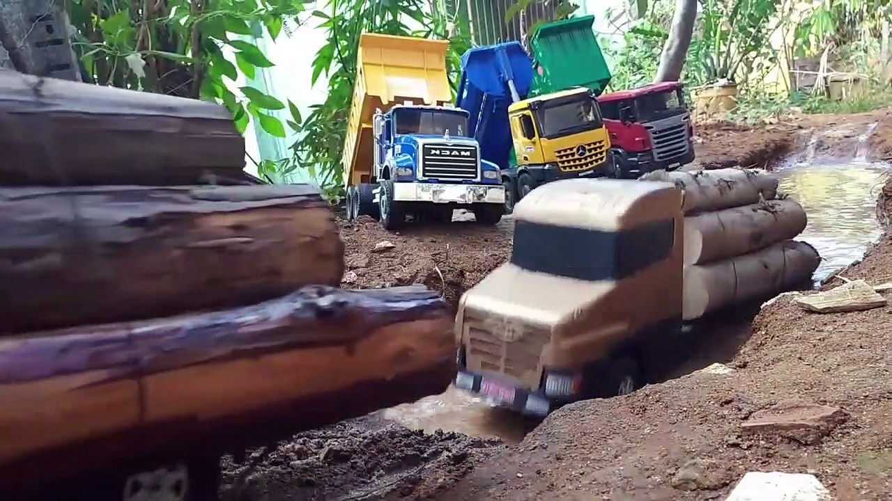 play with Cars- Fire Truck, Police car, dump truck and Racing Cars . Toy Vehicles for Kids