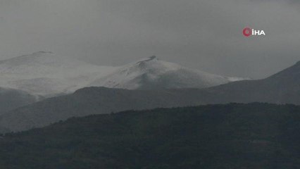 Bitlis yerel: Tatvan'ın yüksek kesimleri beyaza büründü