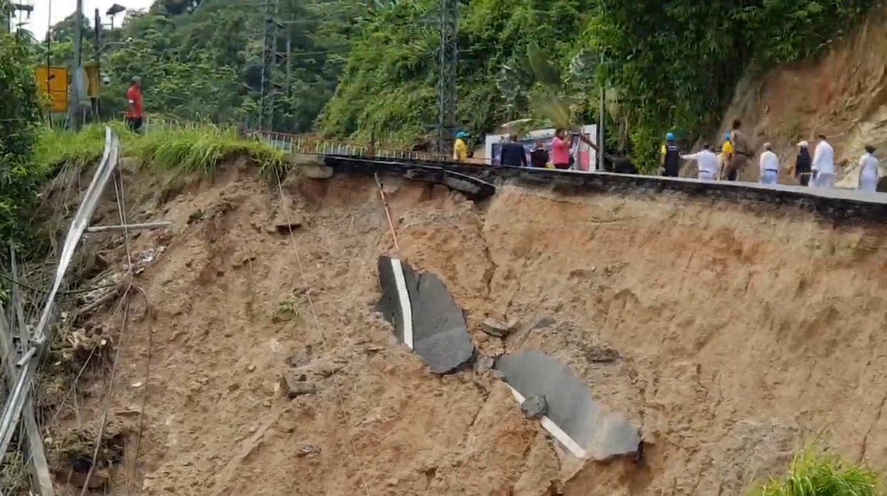 ผู้ว่าฯ ภูเก็ต เห็นชอบอนุญาตให้เดินเท้าทางขึ้น-ลงเขาป่าตอง ภูเก็ต