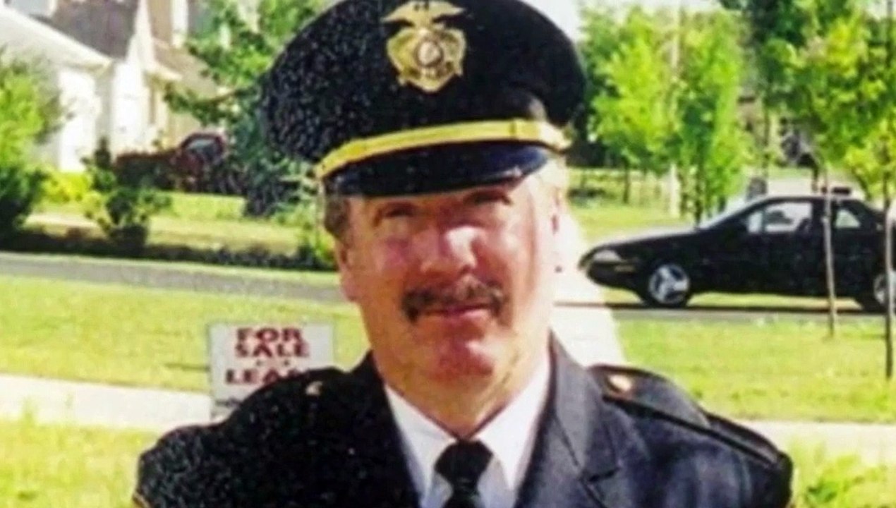 Cellmate Secrets - Se1 - Ep02 HD Watch HD Deutsch