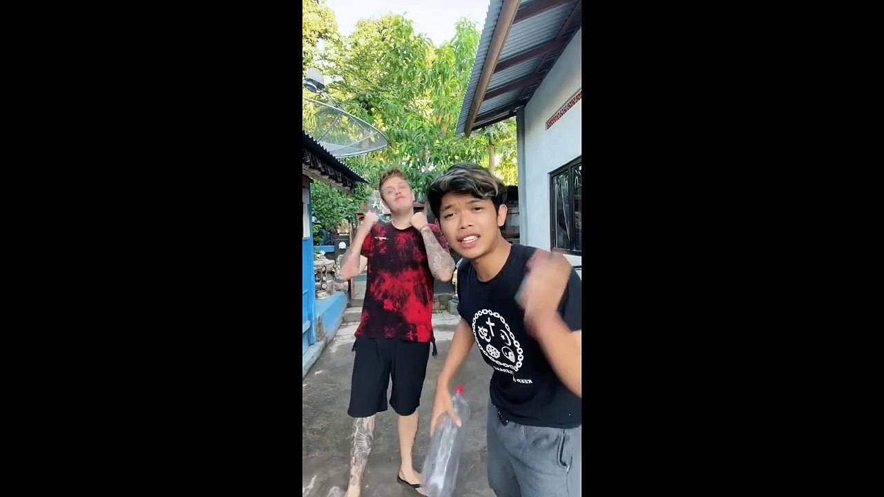 main game gunting batu kertas BULE VS JAWA