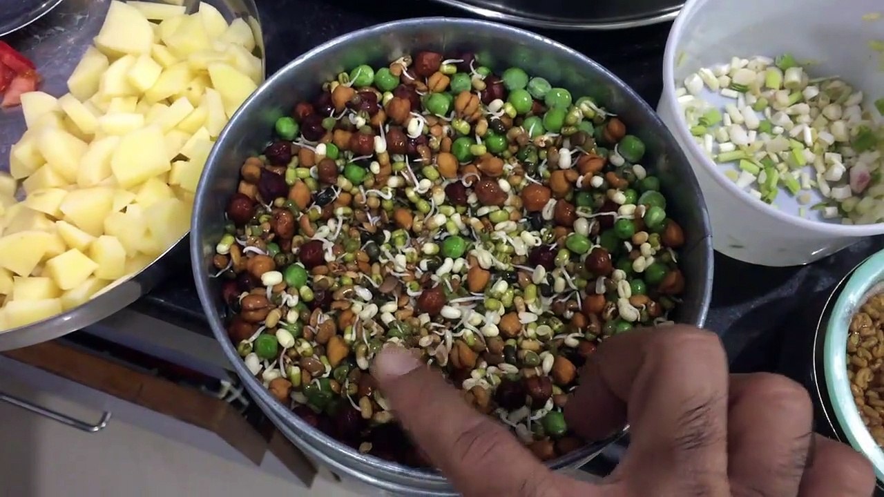 sprouted pulses curry recipe