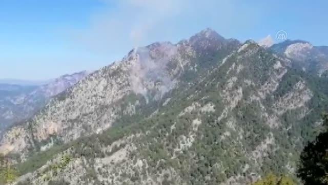 Orman yangınına havadan müdahaleye ara verildi