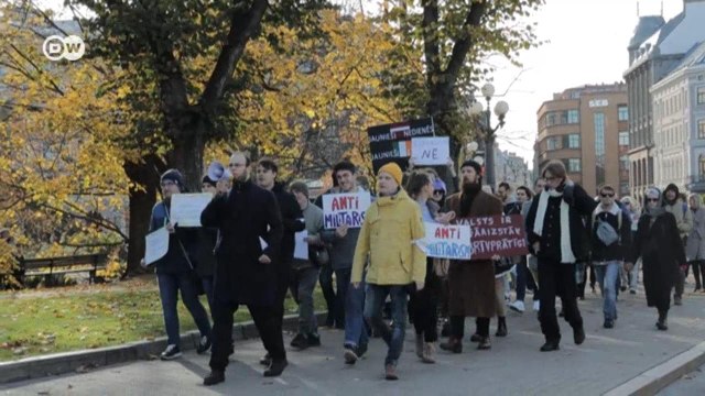 В Латвии хотят вернуть всеобщую воинскую повинность - кто против? (23.10.2022)