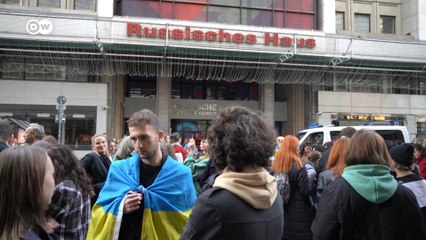 Протесты в Берлине: украинcкий "фейк-референдум" и малозаметный пророссийский автопробег (23.10.2022)