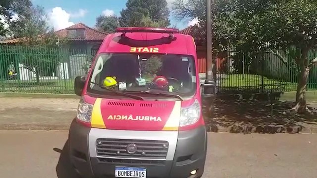 Idoso de 80 anos fica ferido ao cair de aproximadamente quatro metros de altura no Bairro Country