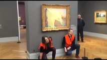 Dos activistas climáticos lanzan puré de patatas contra un cuadro de Monet en Alemania