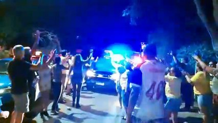 Roberto Jefferson se entrega à polícia depois de 8 horas