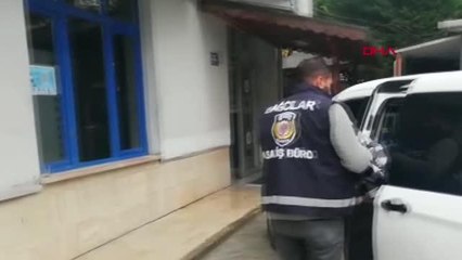 HIRSIZLIK YAPARKEN YAKALANINCA ÇALIŞANI BIÇAKLADI