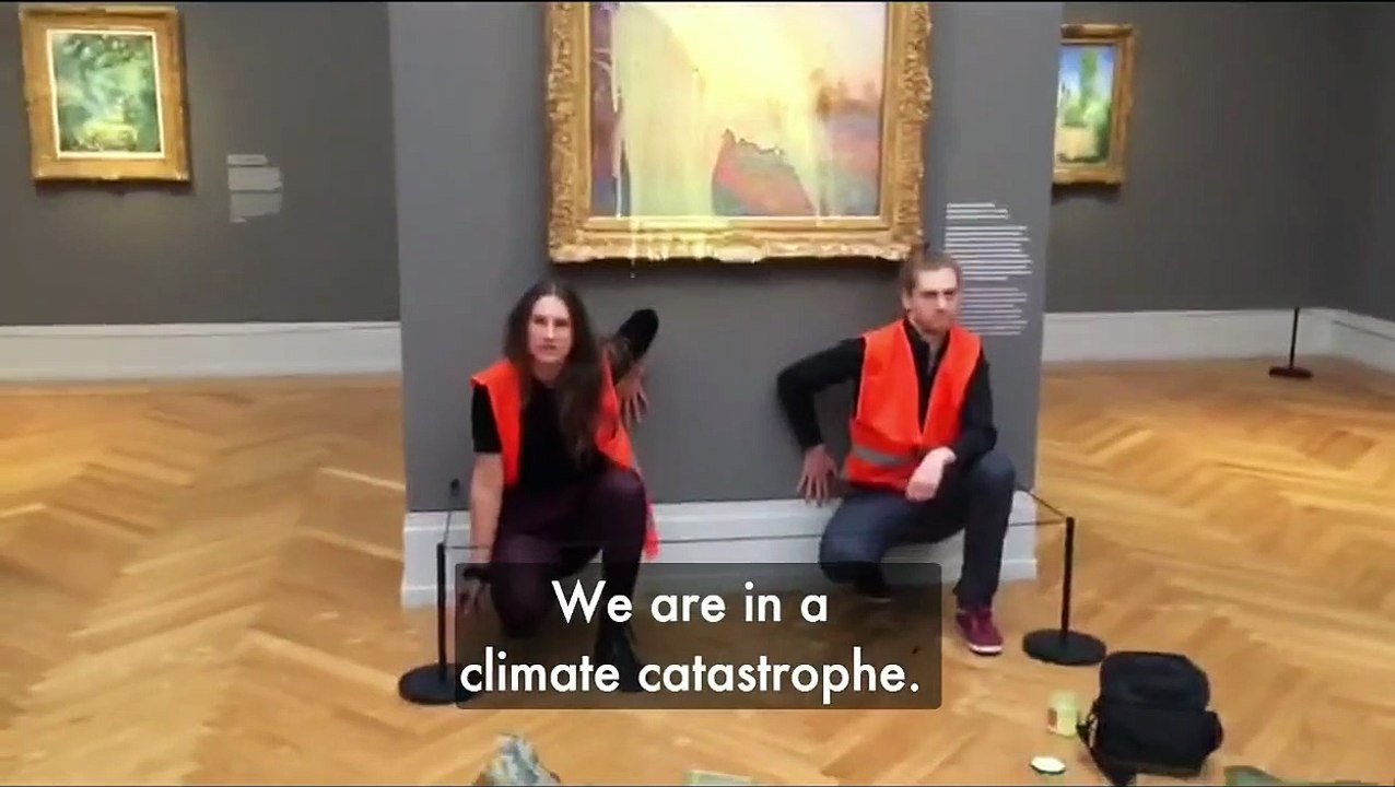 Regardez ces deux militants écologistes s'en so...