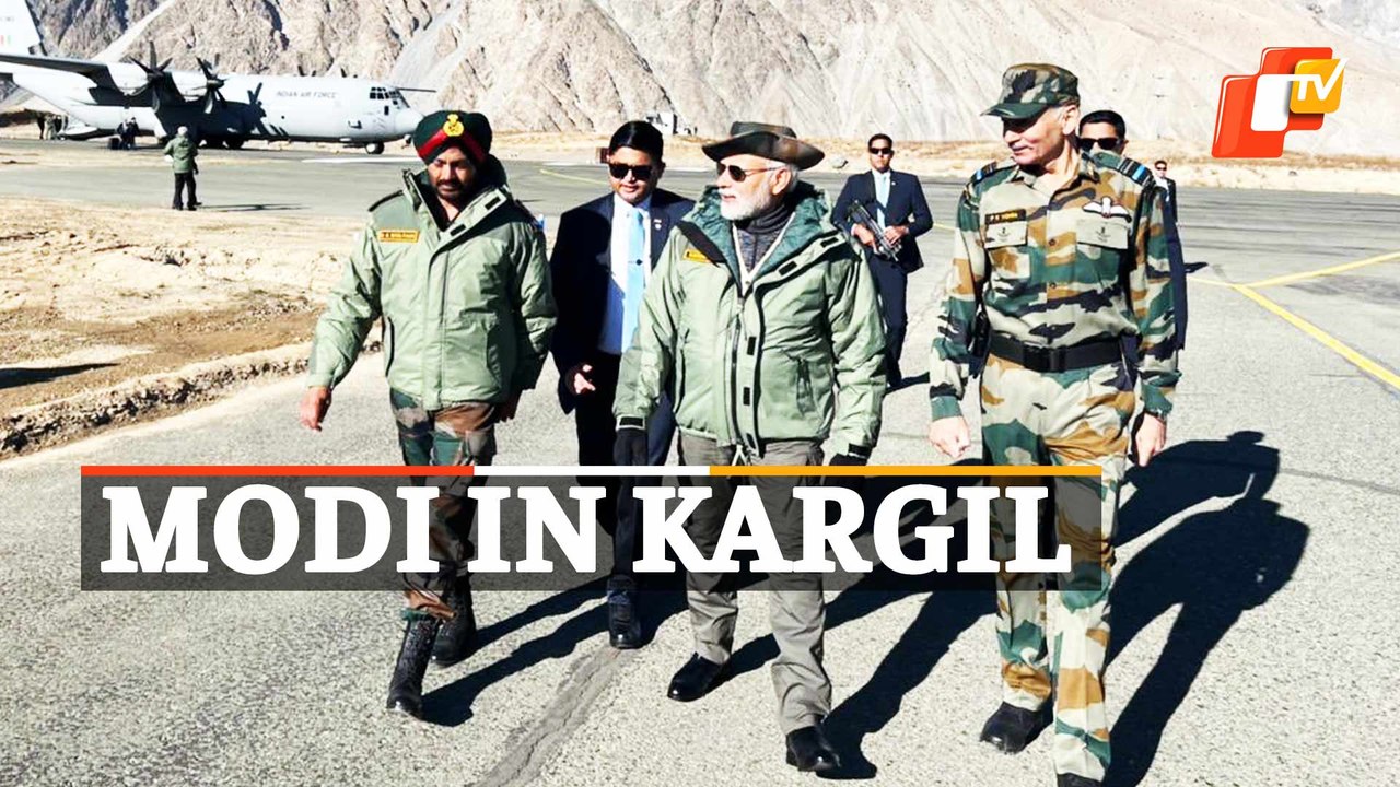 Prime Minister Narendra Visits Kargil On Diwali