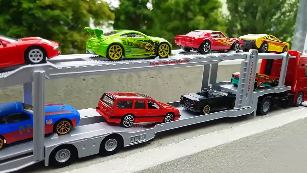Car transporter with small cars metal from welly for kids