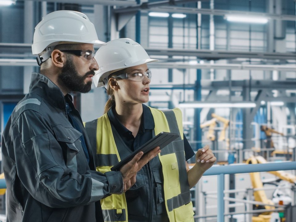 Wegen Energiekrise: Deutsche Unternehmen greifen zu harten Maßnahmen