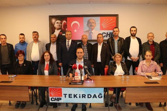 TEKİRDAĞ'DA CHP SÜLEYMANPAŞA İLÇE BAŞKANI VE YÖNETİM KURULU İSTİFA ETTİ