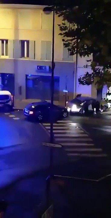 Un adolescent percute une voiture de police pendant une course poursuite à Villeneuve-sur-Lot