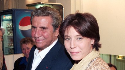 GALA VIDEO - Gilbert Bécaud : pourquoi sa fille a "souffert" de sa notoriété