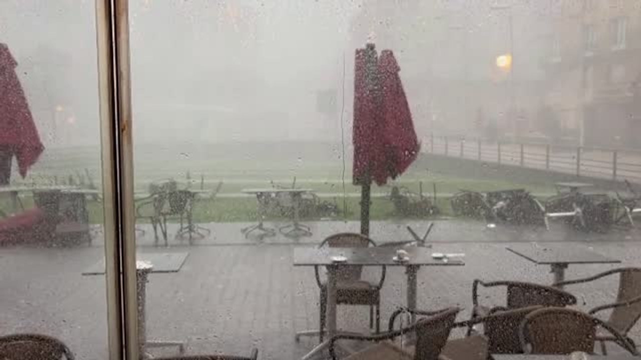 Un temporal azota el norte de Francia causando grandes destrozos