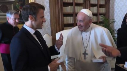 Macron incontra Papa Francesco in Vaticano per la terza volta