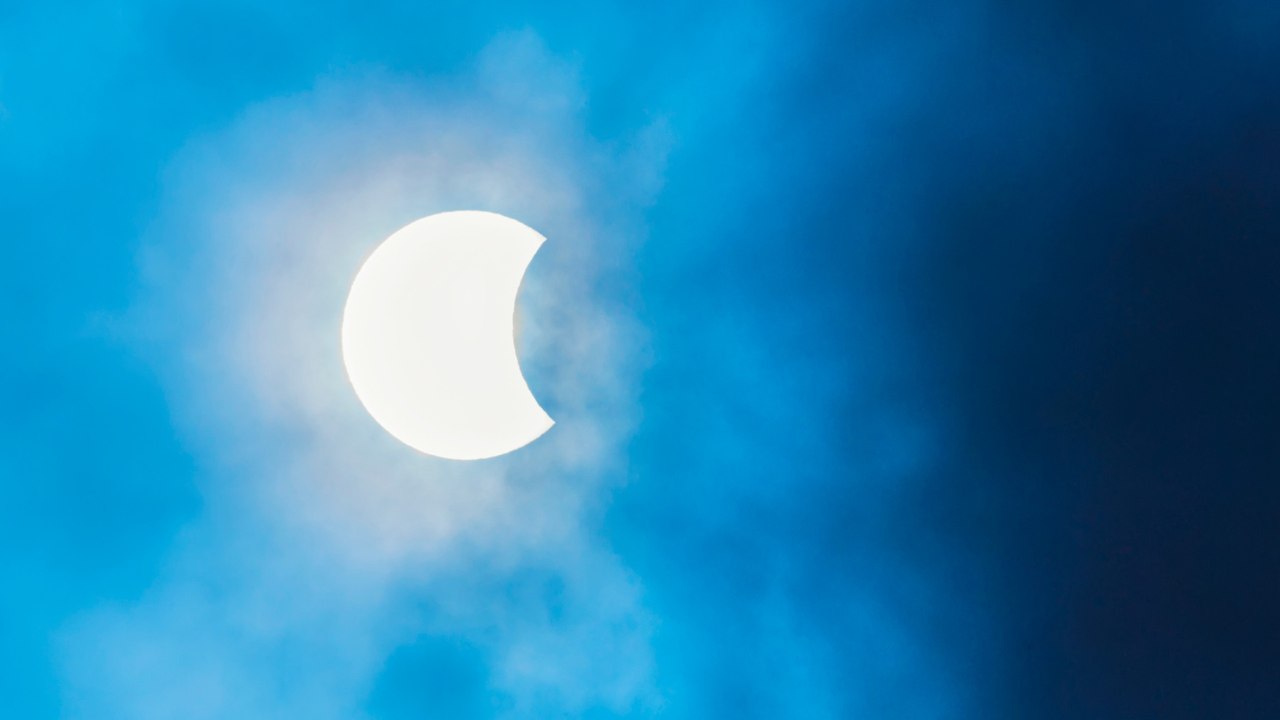Partielle Sonnenfinsternis am 25. Oktober: Wie man das Spektakel sehen kann