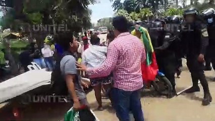 Policía interviene y gasifica bloqueo durante el paro por el Censo en Trinidad