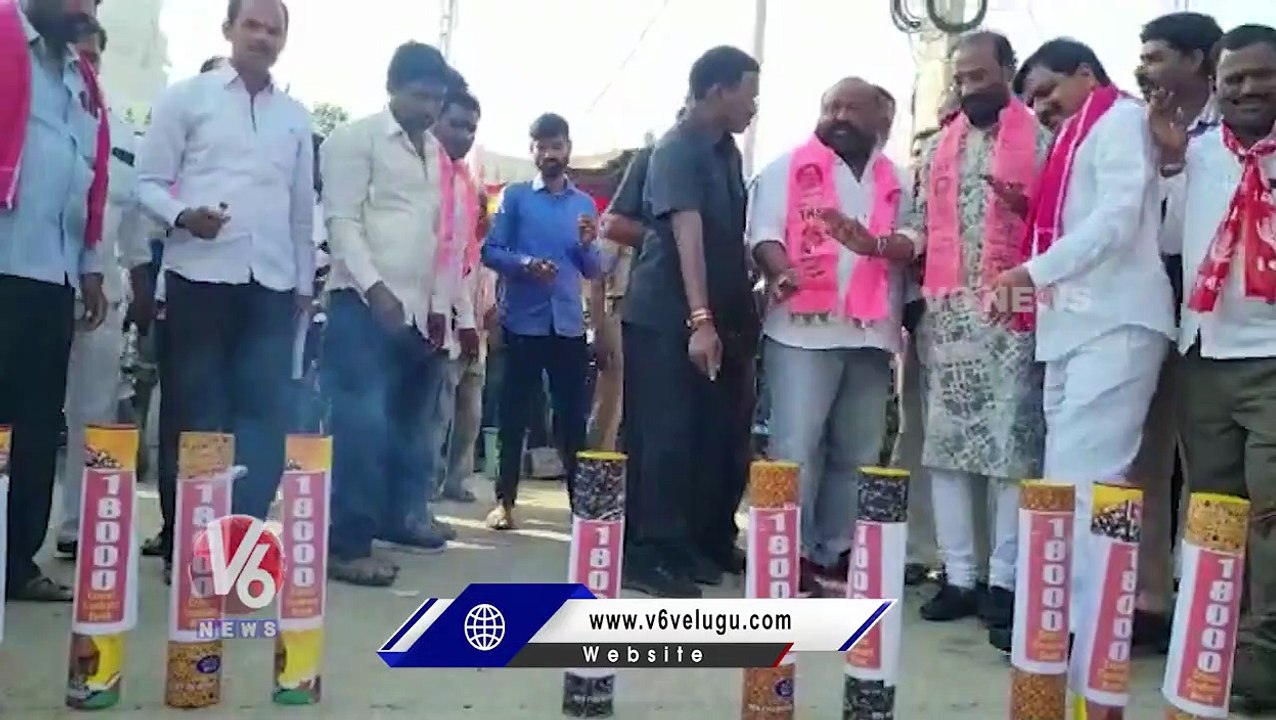Minister Gangula Kamalakar Fires Crackers On The Occasion Of Diwali _ V6 News
