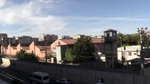 Diyarbakır haberi: DİYARBAKIR - Müzeye dönüştürülecek Diyarbakır Cezaevinin tabelası 42 yıl sonra indirildi