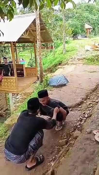 Challenge bikin ngakak 