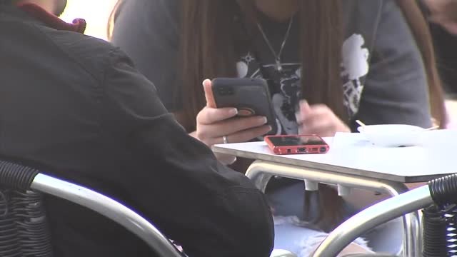 El 112 realiza un simulacro en parte de España con un envío masivo de mensajes de alerta a los móviles