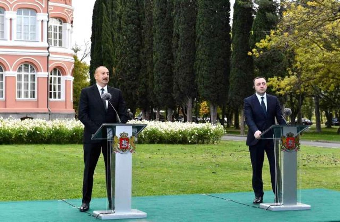 Azerbaycan Cumhurbaşkanı Aliyev: "Azerbaycan ve Ermenistan'ın bir barış anlaşması imzalama zamanının geldiğine inanıyoruz""2027'de Azerbaycan'ın...