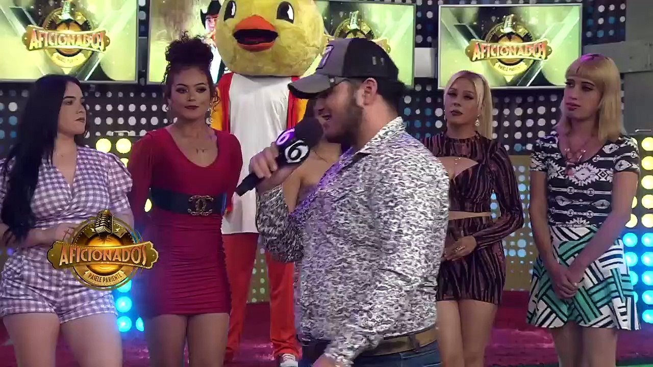 'El Pollo' queda encantado con Priscilla