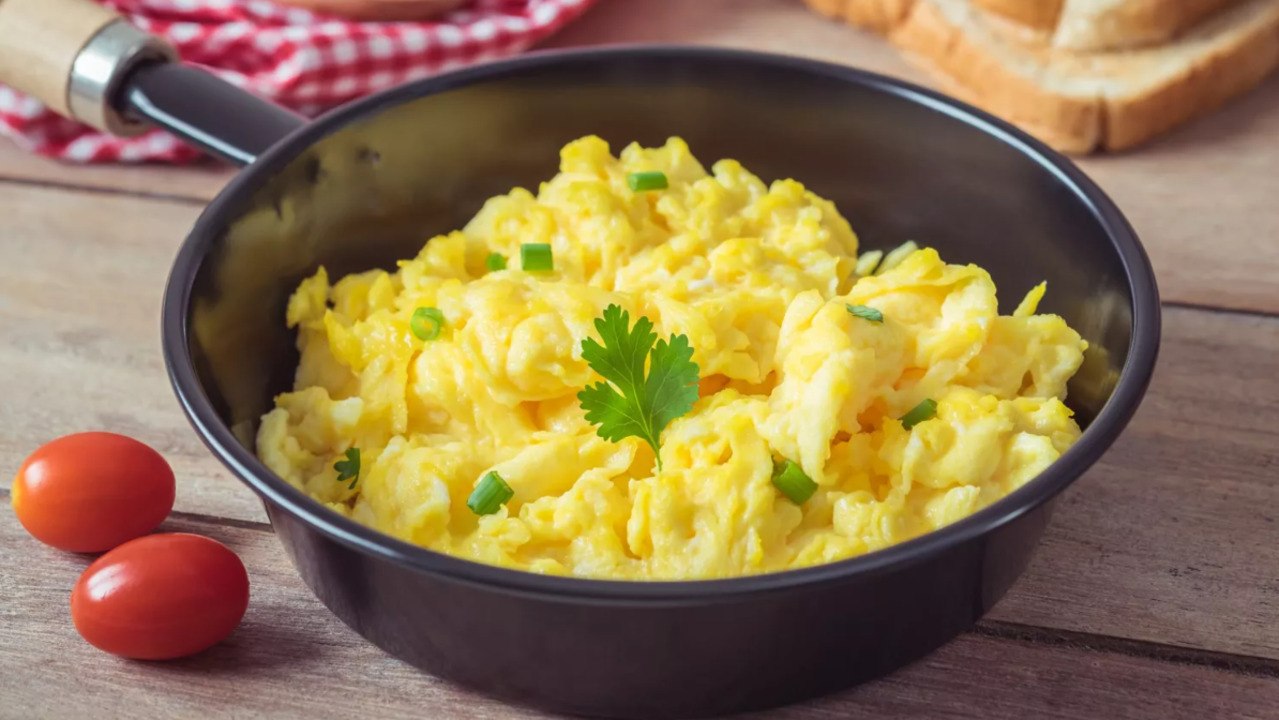 The 10 Best Things To Add To Scrambled Eggs