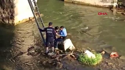 ADANA'DA BALIKLARI İZLERKEN NEHRE DÜŞEN LİSE ÖĞRENCİSİ YARALANDI