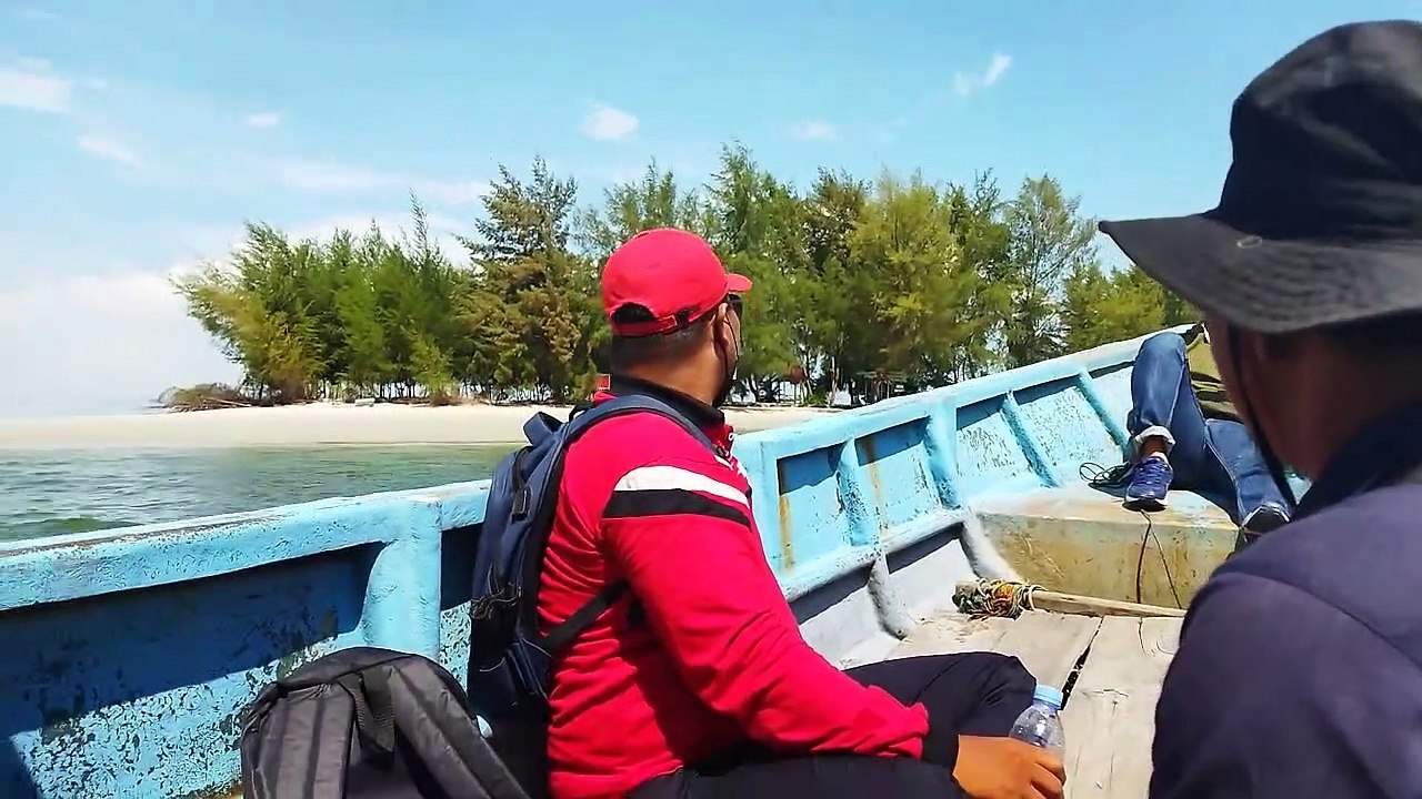 Wisata di Laut Rupat